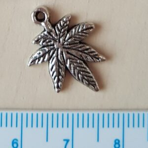 BA - Anhänger Cannabis Blatt